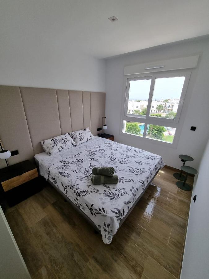 Nice 2 Bedroom Bali Apartment With Sea Views Торевьиа Экстерьер фото
