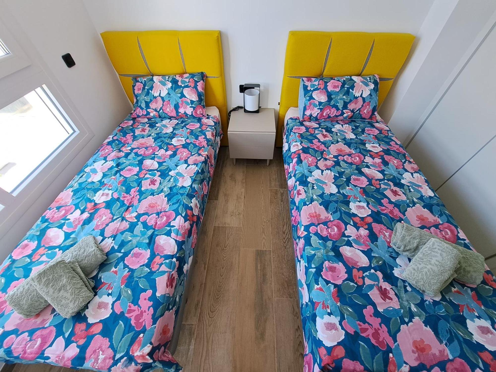 Nice 2 Bedroom Bali Apartment With Sea Views Торевьиа Экстерьер фото