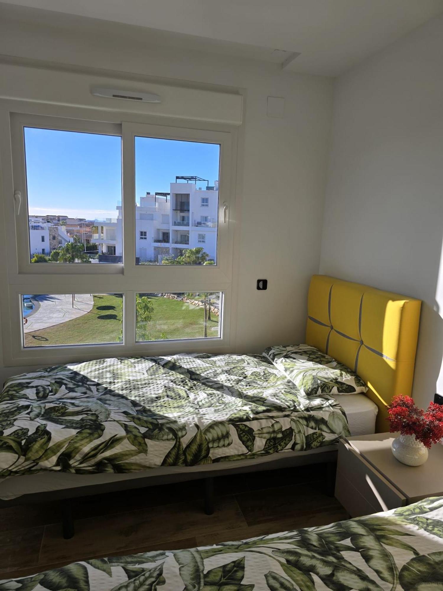 Nice 2 Bedroom Bali Apartment With Sea Views Торевьиа Экстерьер фото