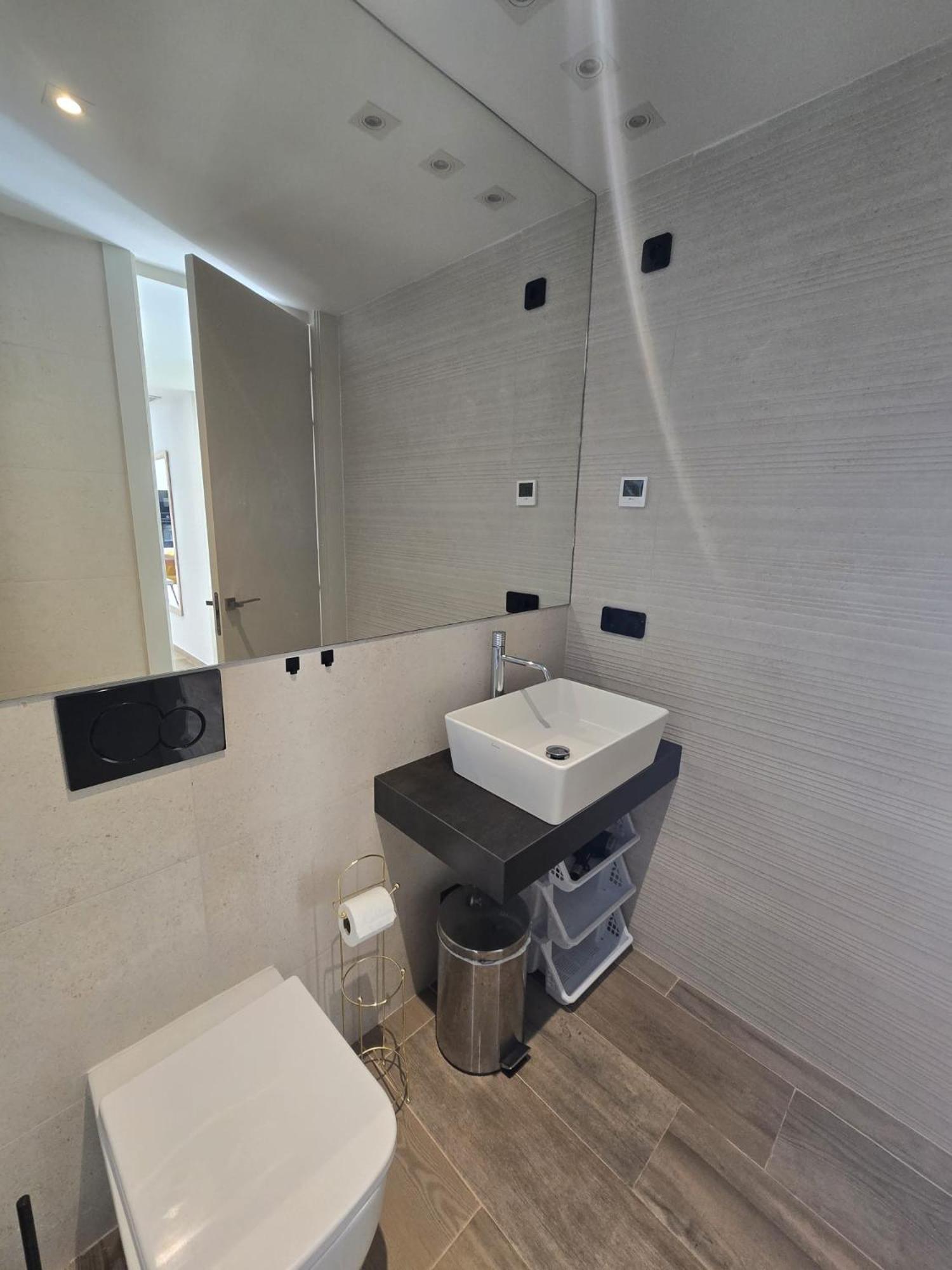 Nice 2 Bedroom Bali Apartment With Sea Views Торевьиа Экстерьер фото