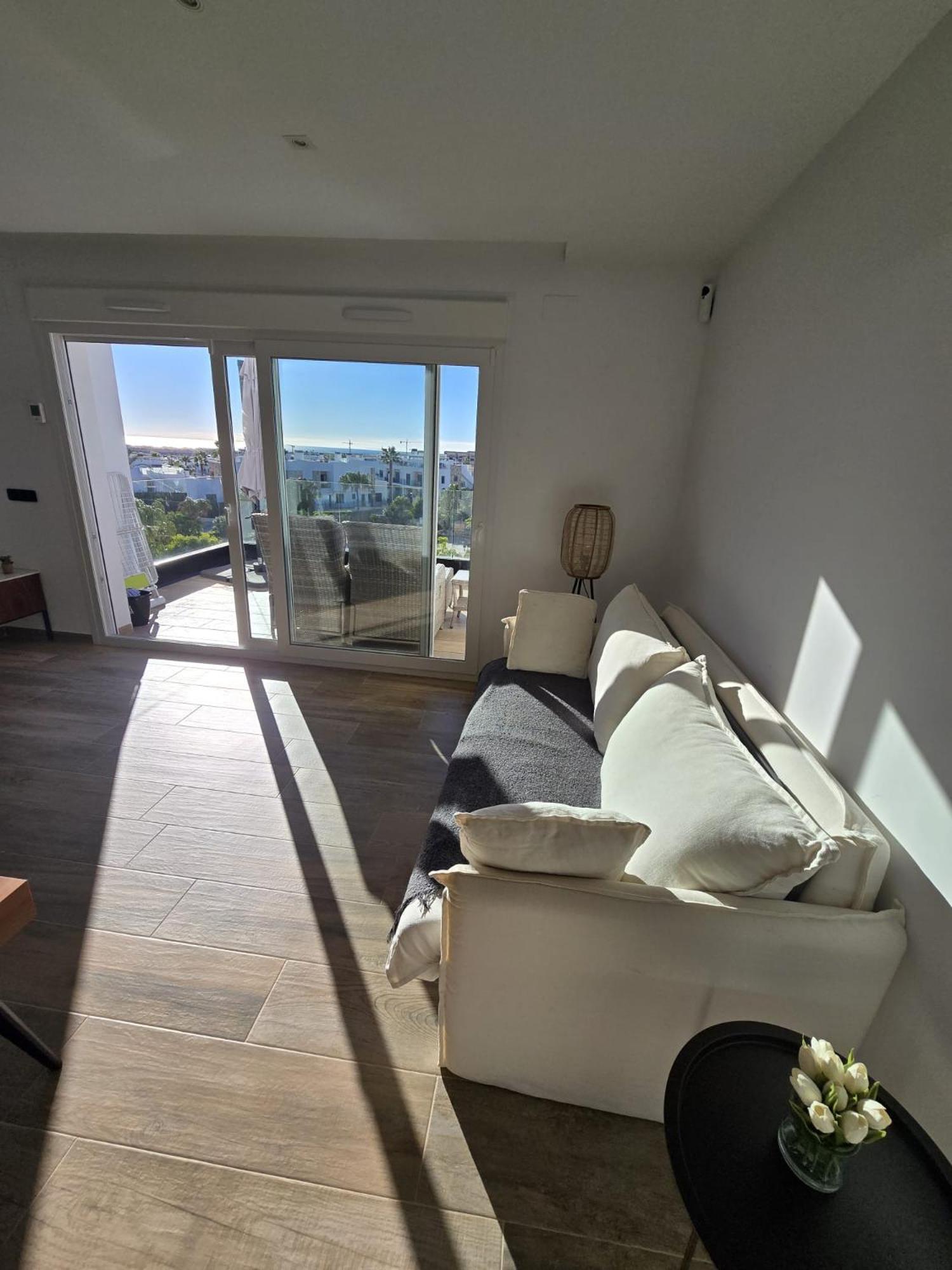 Nice 2 Bedroom Bali Apartment With Sea Views Торевьиа Экстерьер фото